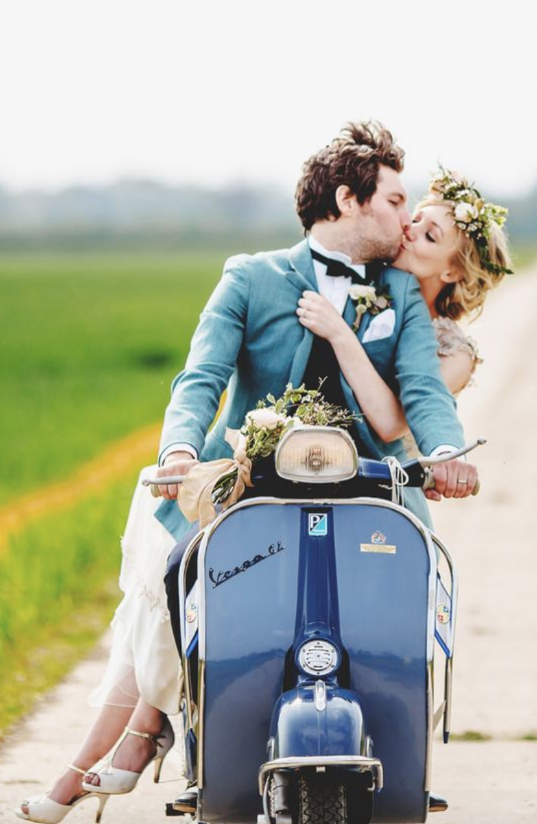 transport marié original vespa mariage scooter